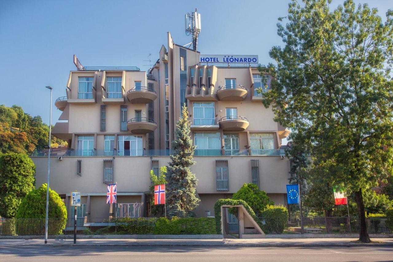 Hotel Leonardo Brescia Buitenkant foto
