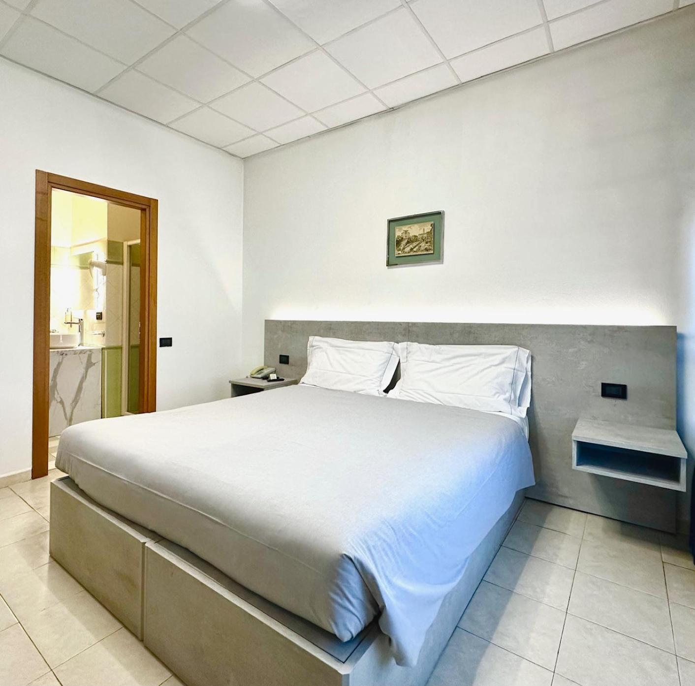 Hotel Leonardo Brescia Buitenkant foto