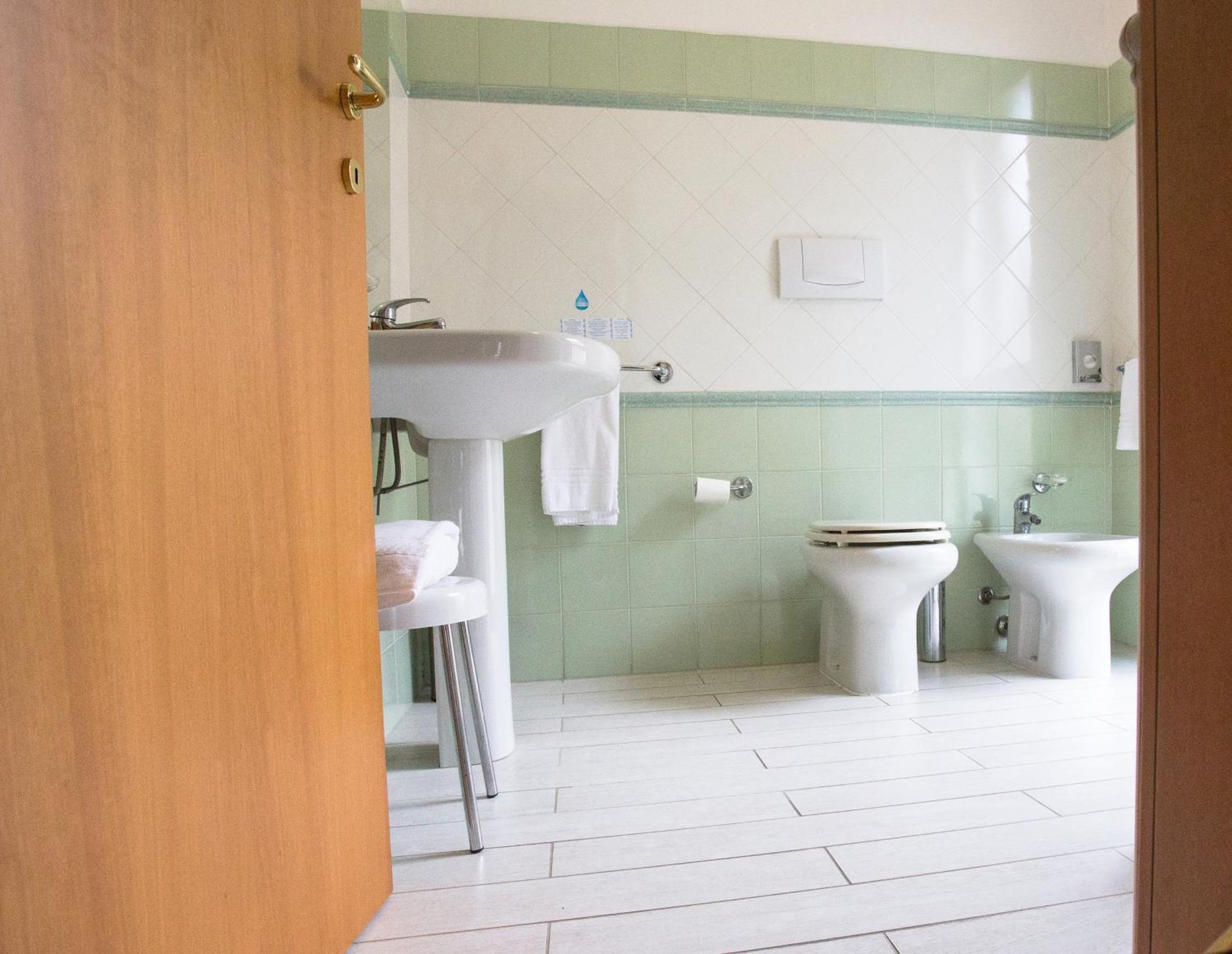 Hotel Leonardo Brescia Buitenkant foto